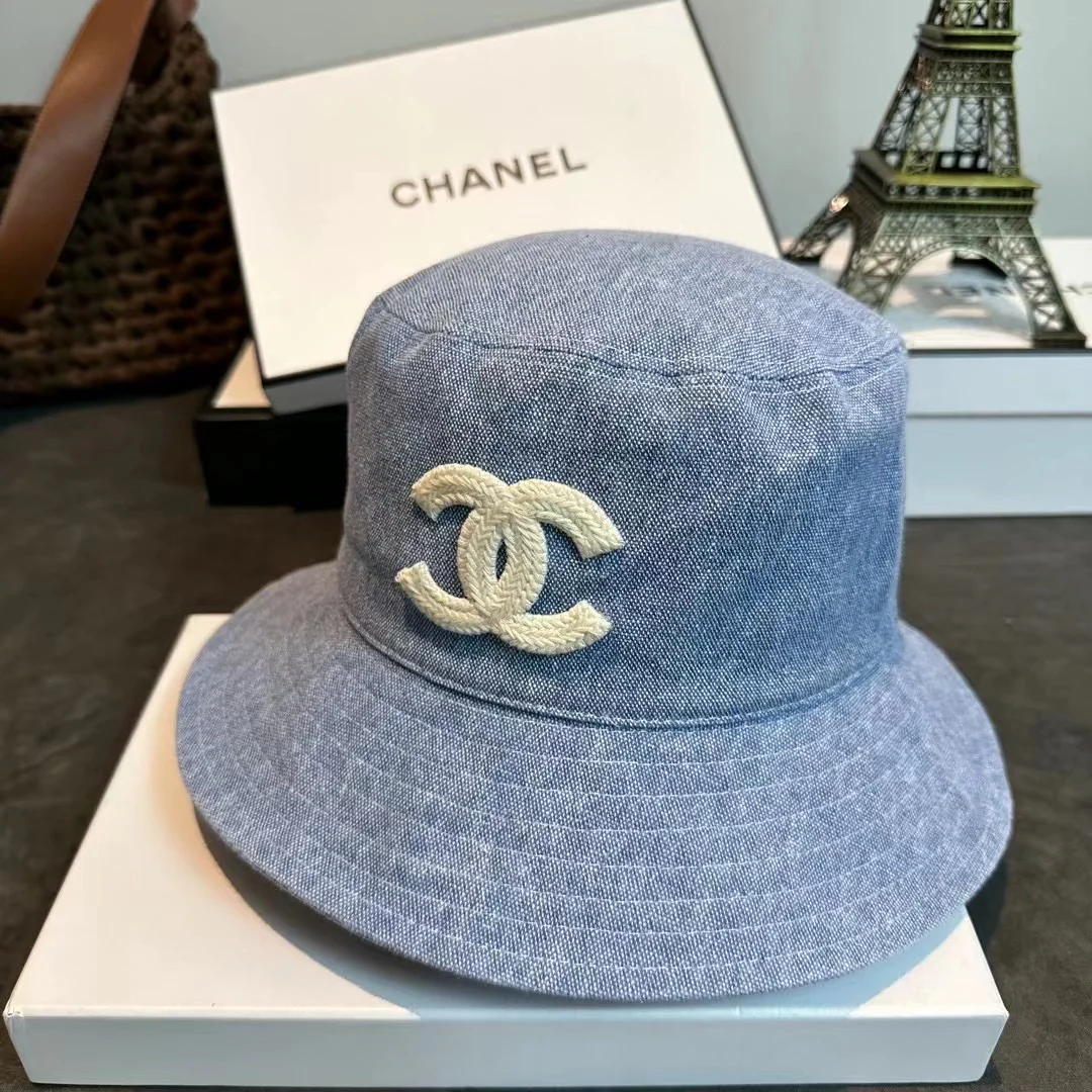 Новинка сезона весна/лето 2023 от Chanel - окрашенная ковбойская рыбацкая шляпа