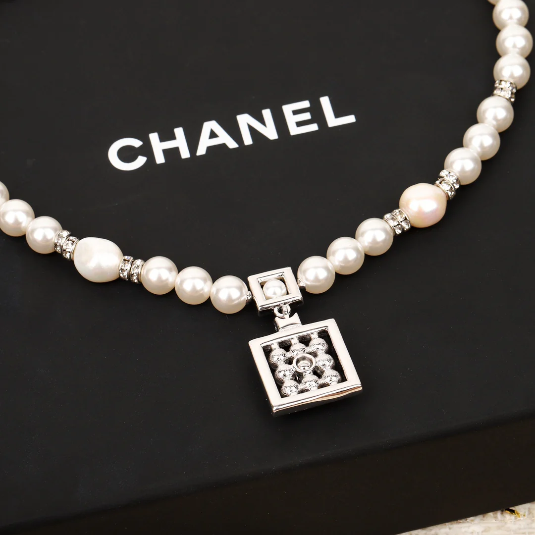 Колье Chanel 596