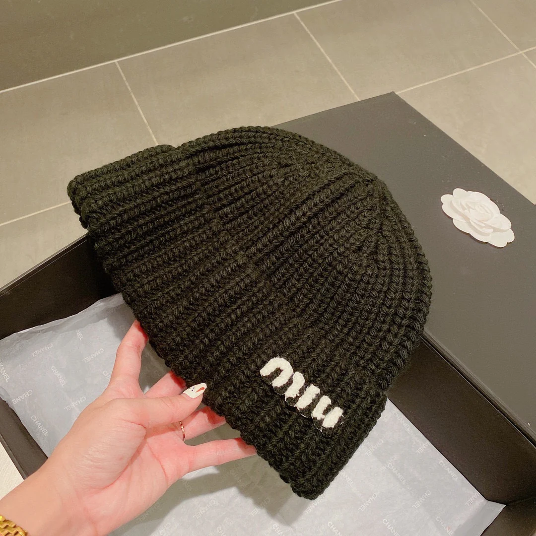 Miu Miu - Шапка-бини - Унисекс - Черная