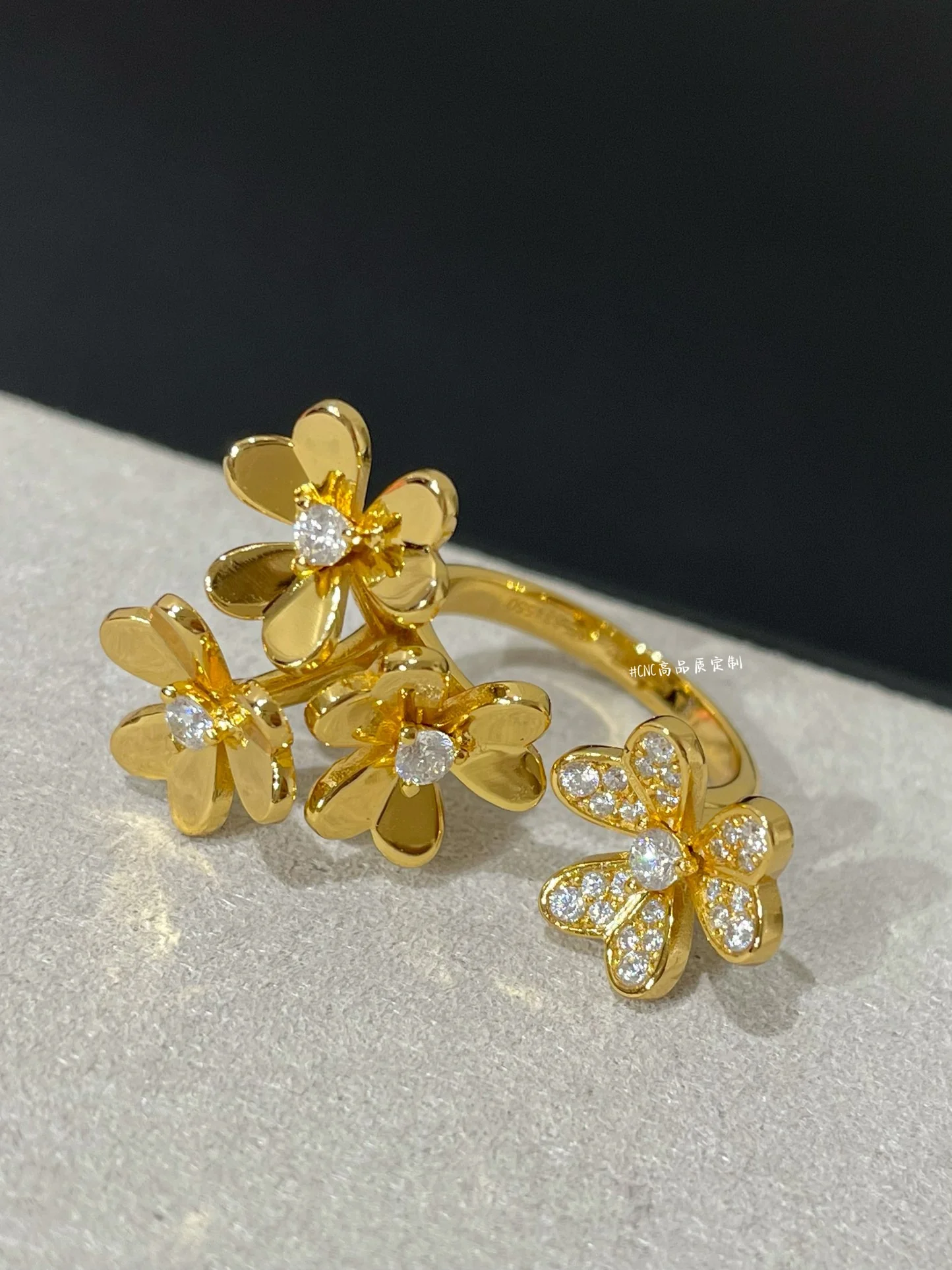 Ван Век - Кольцо 038