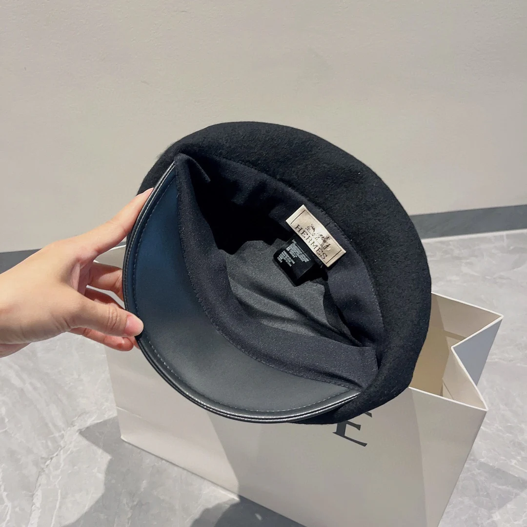 Берет Hermes из шерсти и кожи - черный
