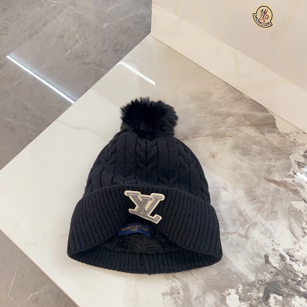 Вязаная шапка LV Cable Knit Hat - черная