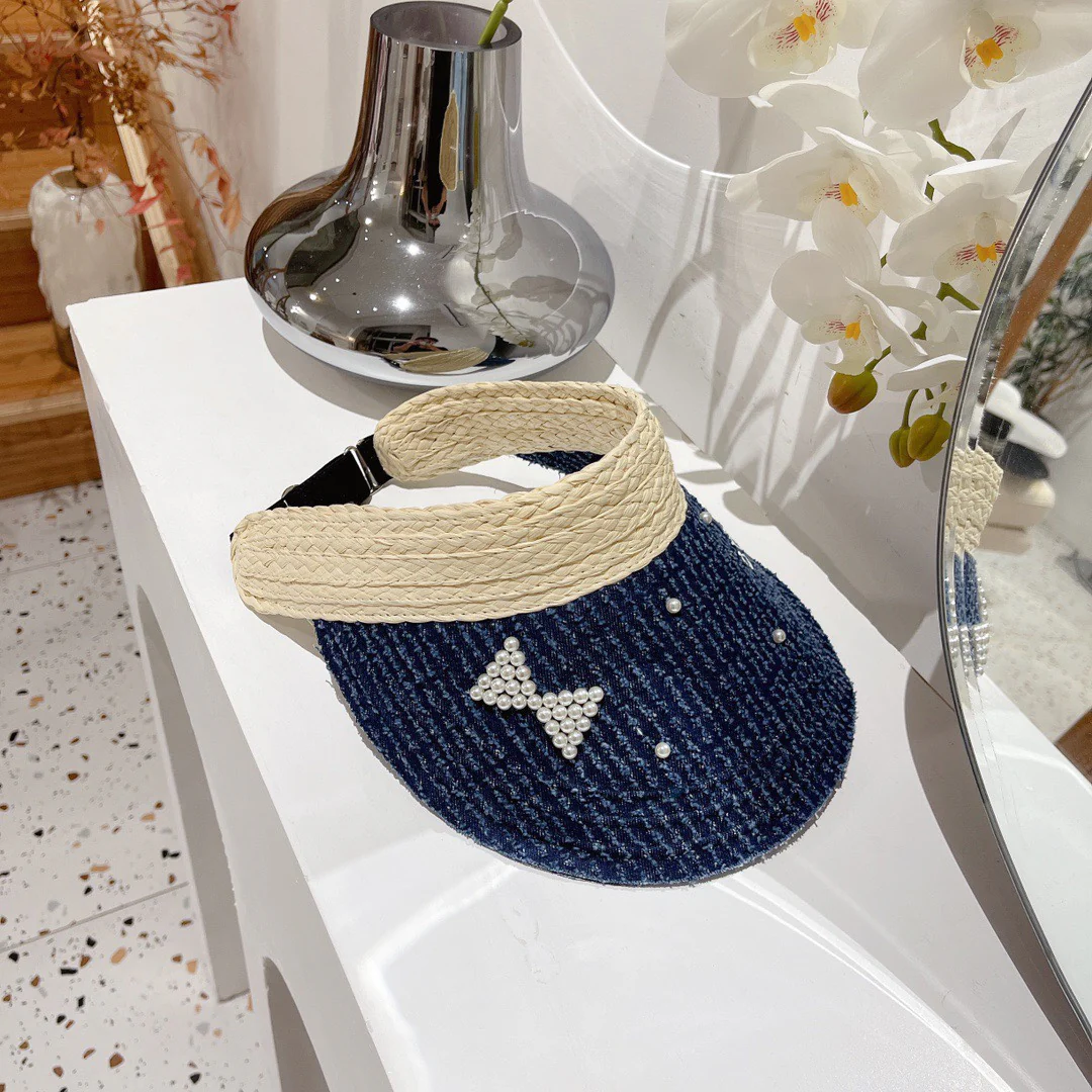 Солнцезащитная шляпа Chanel из джинсовой ткани с бисером