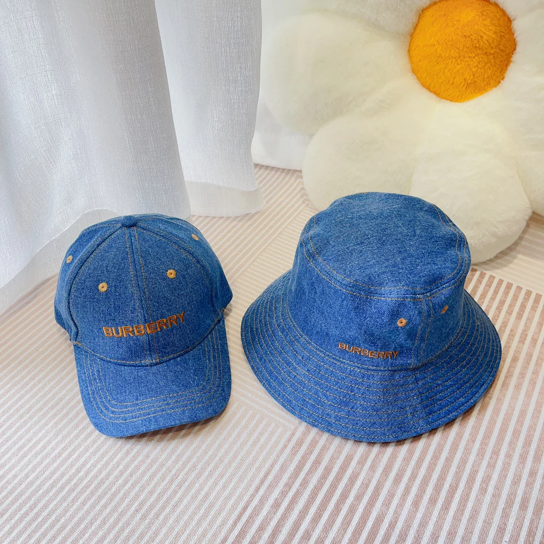 Бейсболка Burberry в ковбойском стиле - светлый цвет