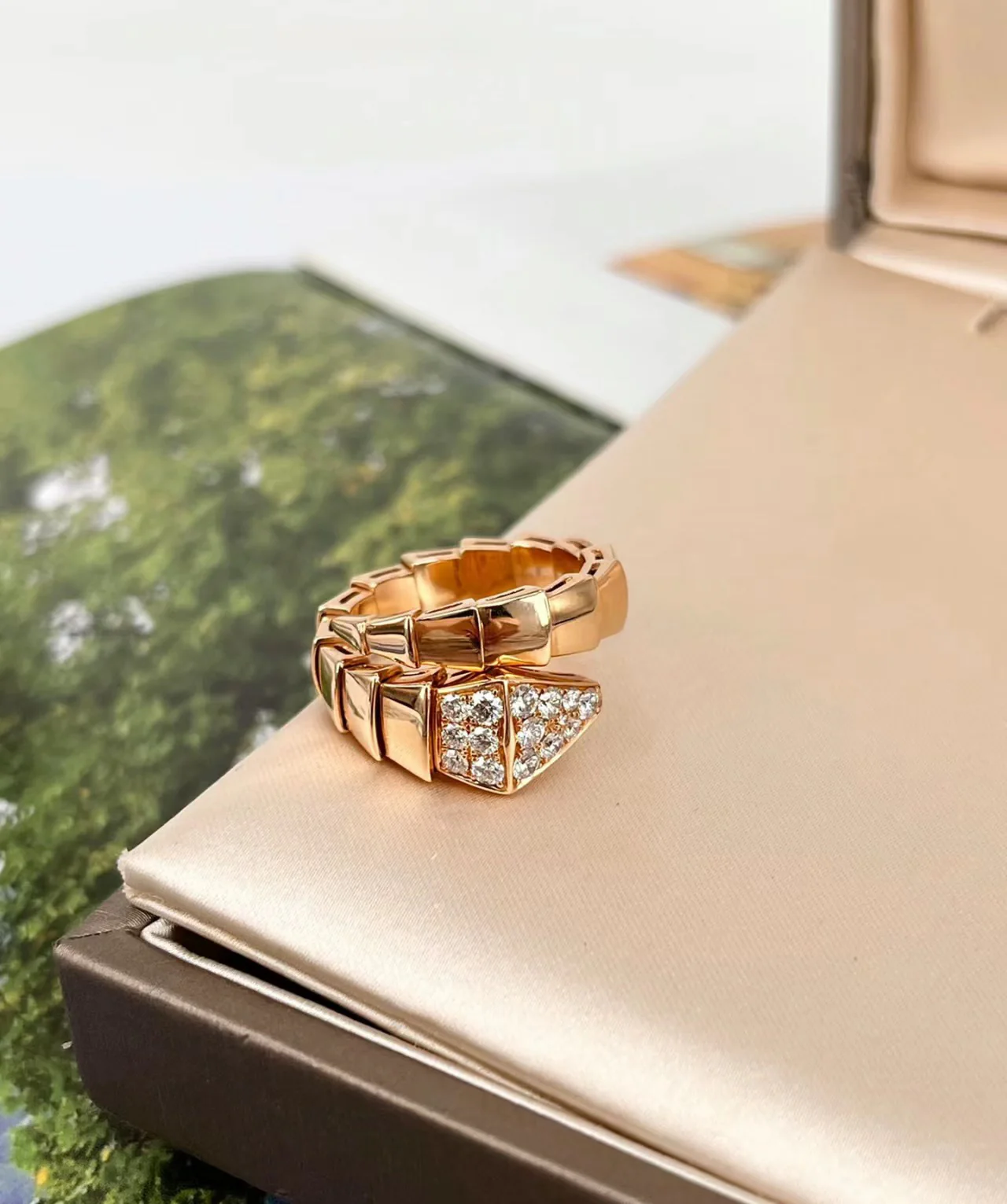 Кольцо Bvlgari 024