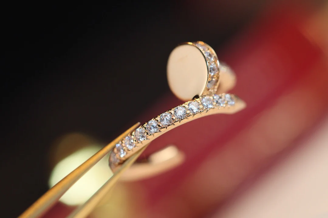 Серьги Cartier 031