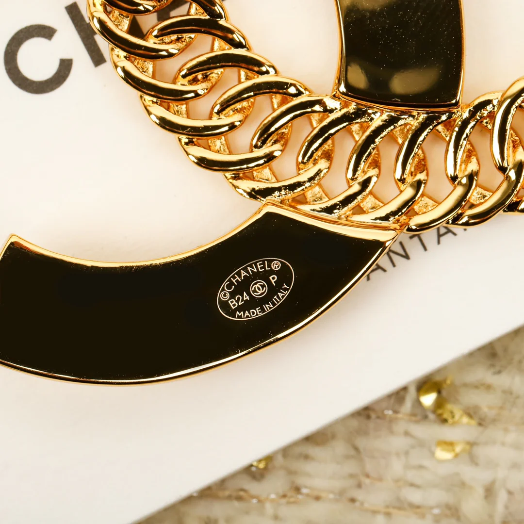 Брошь Chanel 150