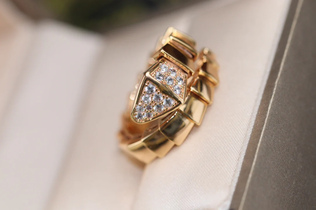 Кольцо Bvlgari - 54