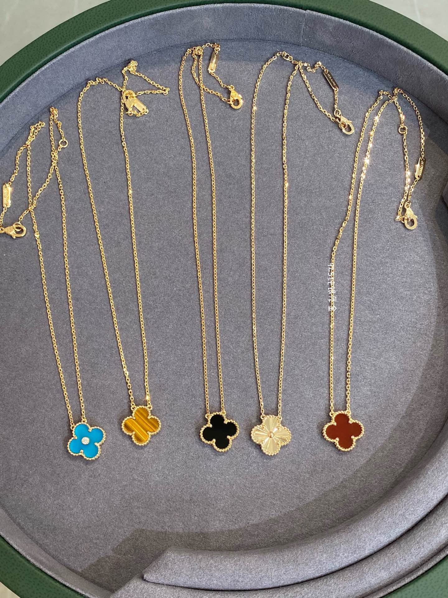 Van Vek - Колье 021