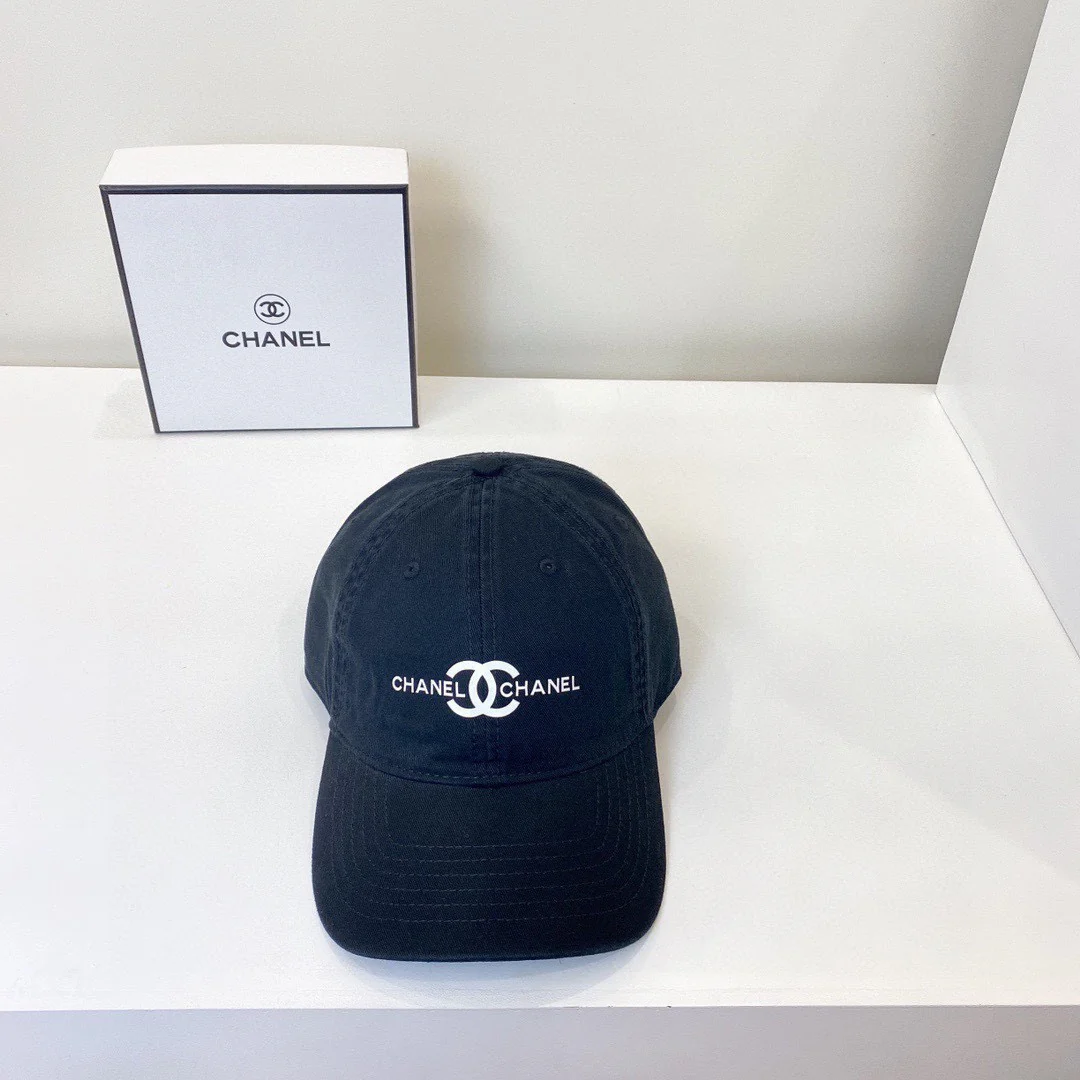 Классическая бейсболка Chanel