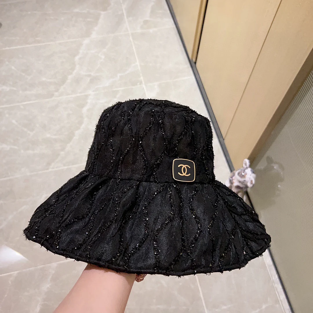 Новинка сезона весна/лето 2023 от Chanel - Курортный стиль - Кружевная рыбацкая шляпа - Черная