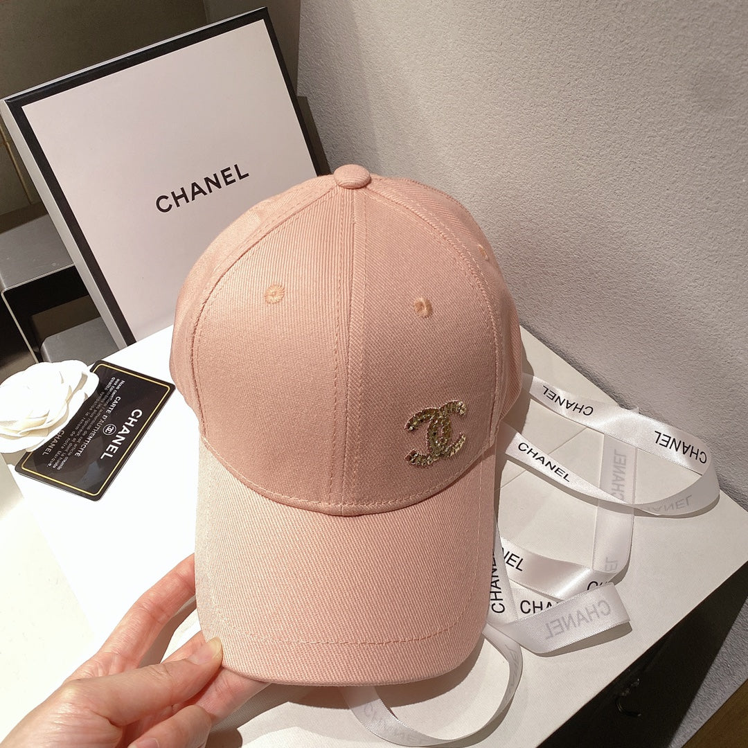 Chanel - Розовая бейсболка