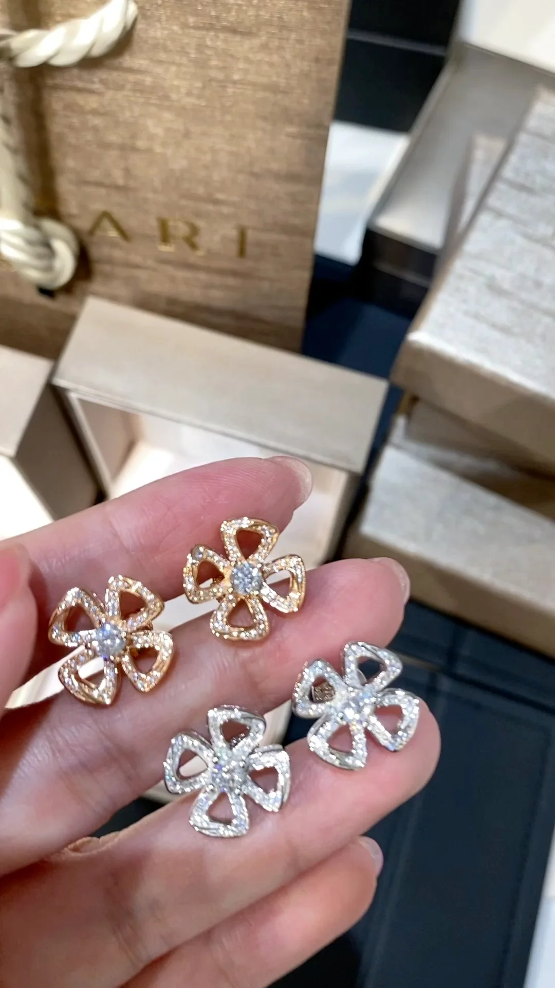 Серьги Bvlgari 040