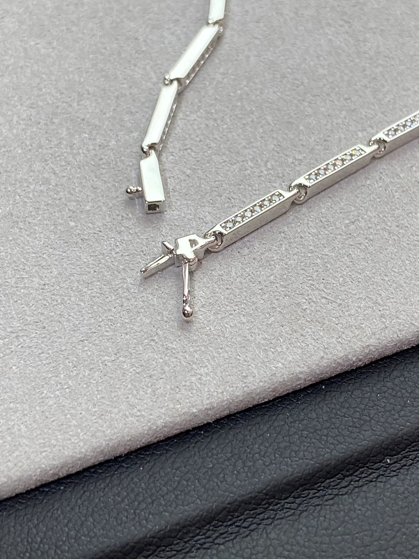 Cartier - Колье 060