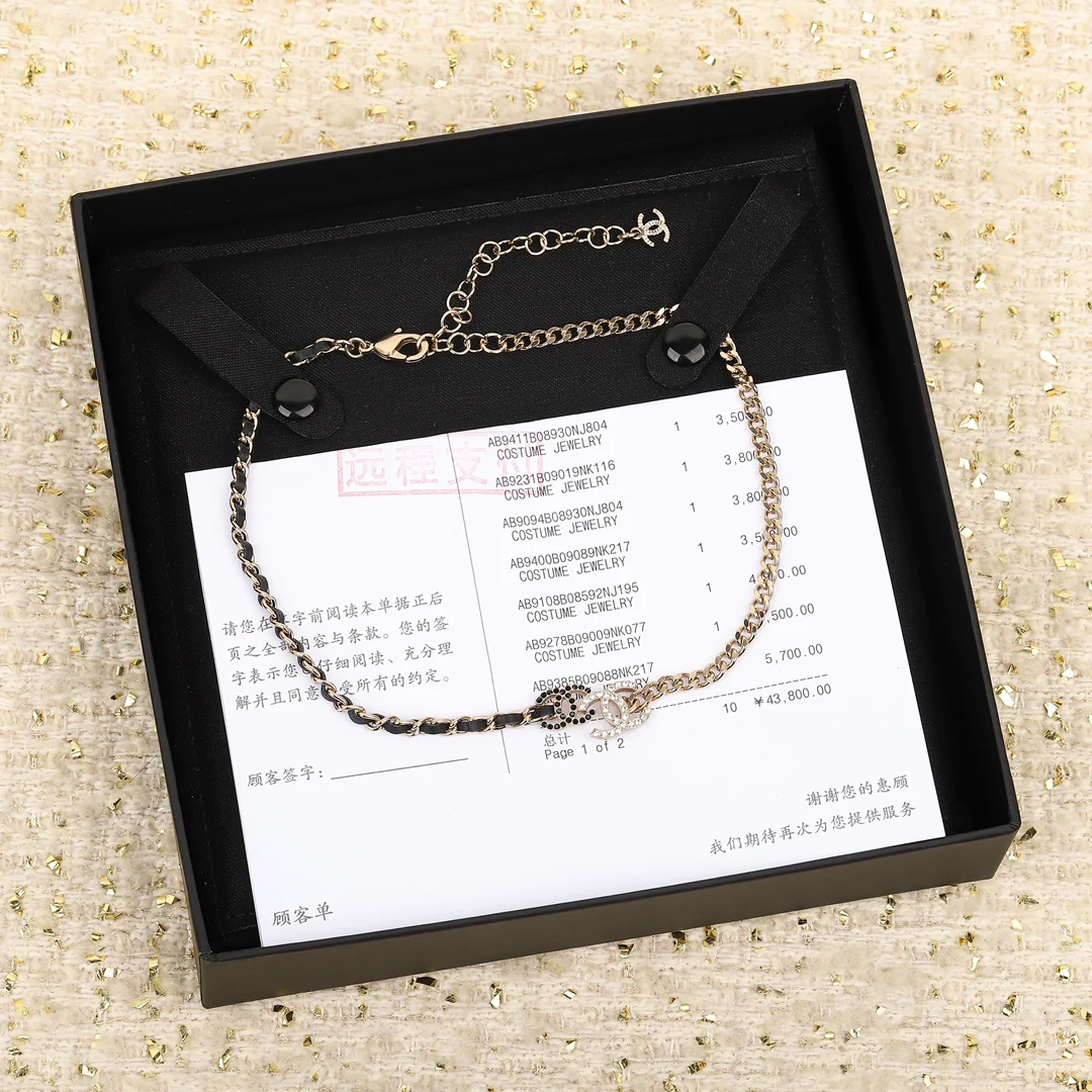 Chanel - Колье 385