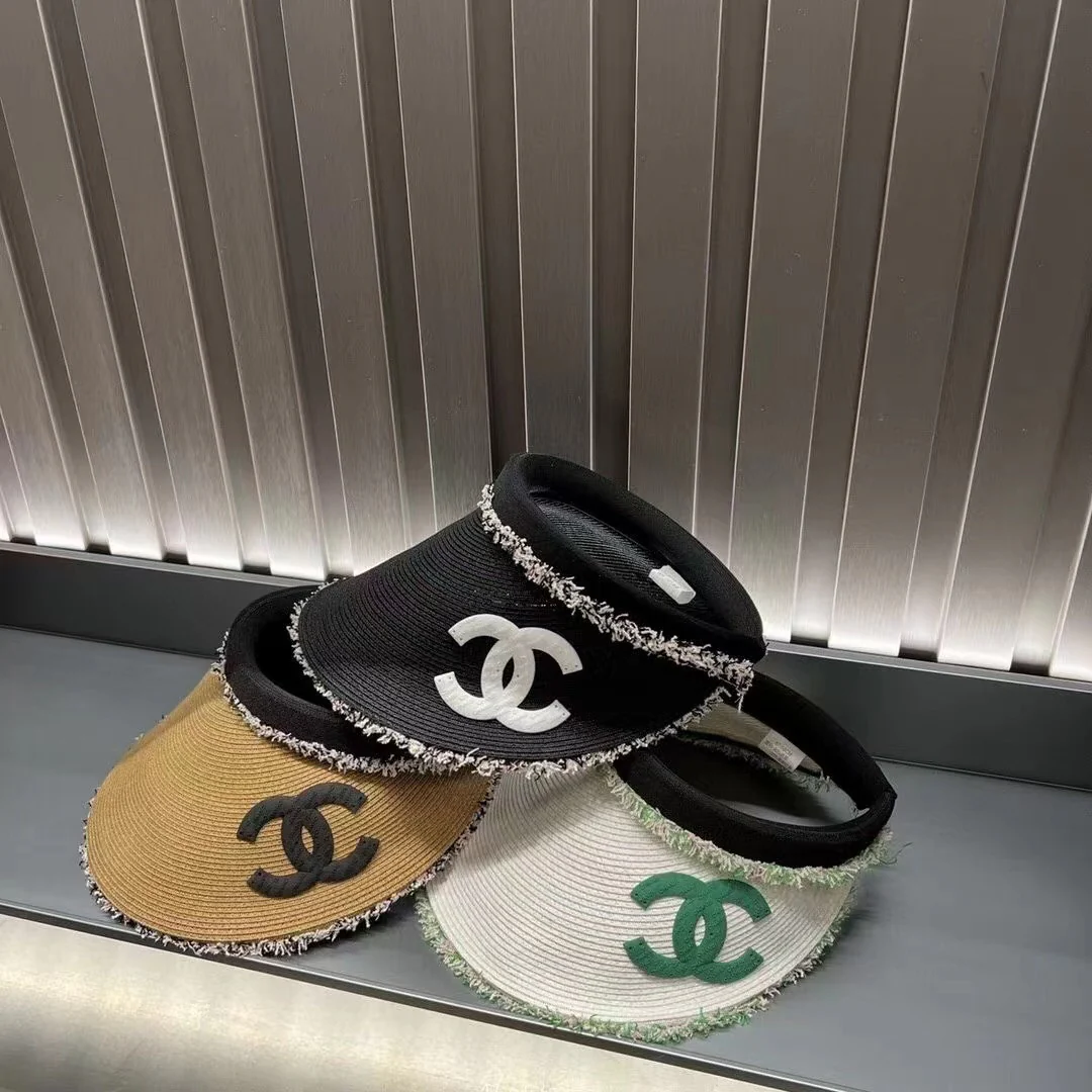 Солнцезащитная шляпа Chanel с открытым верхом