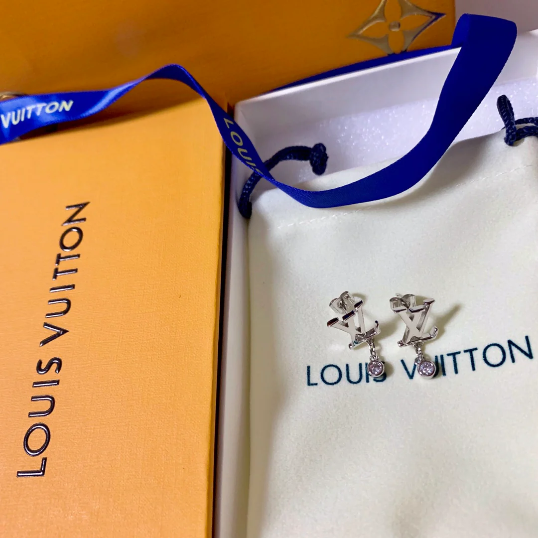 Серьги LV - 1