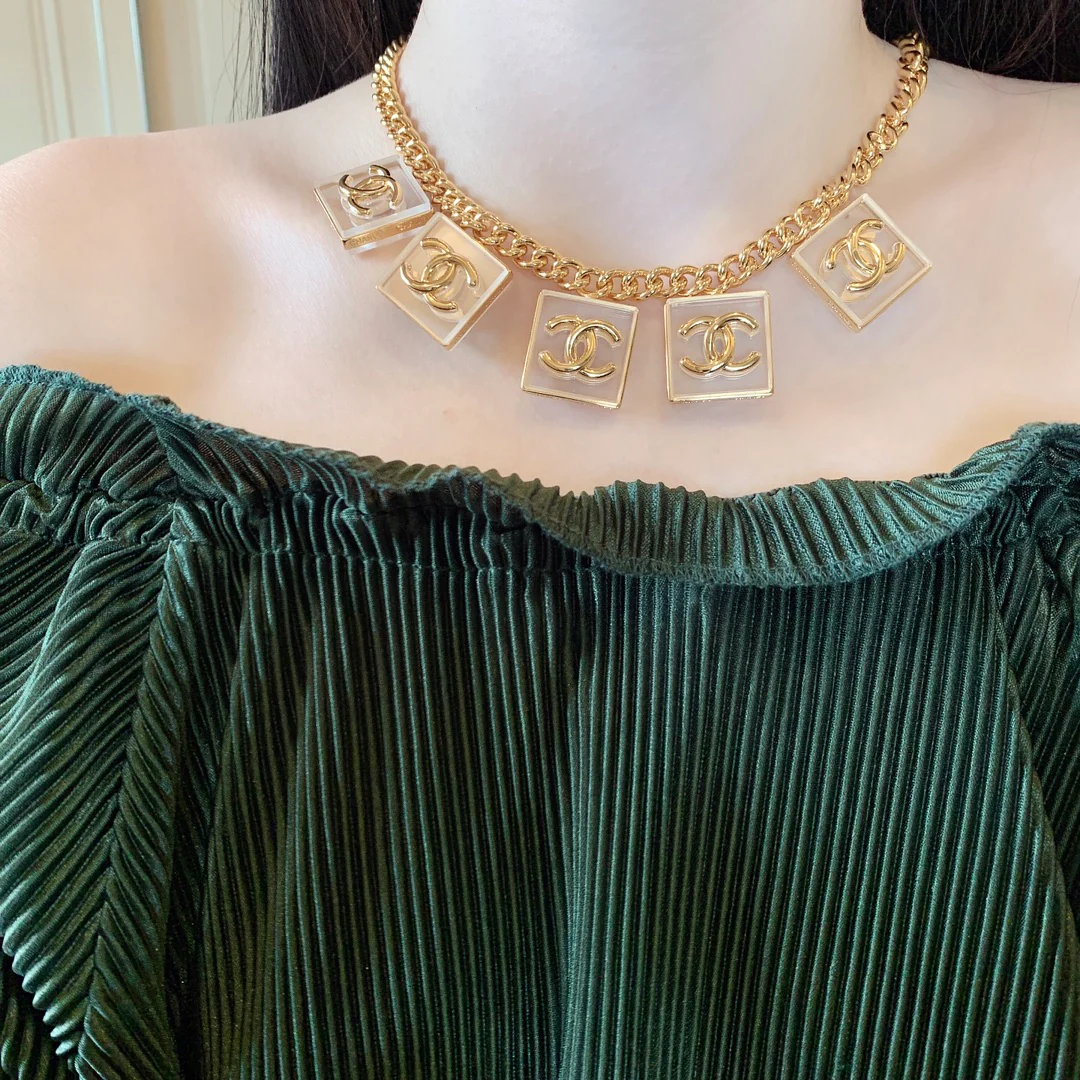 Chanel - Колье 378