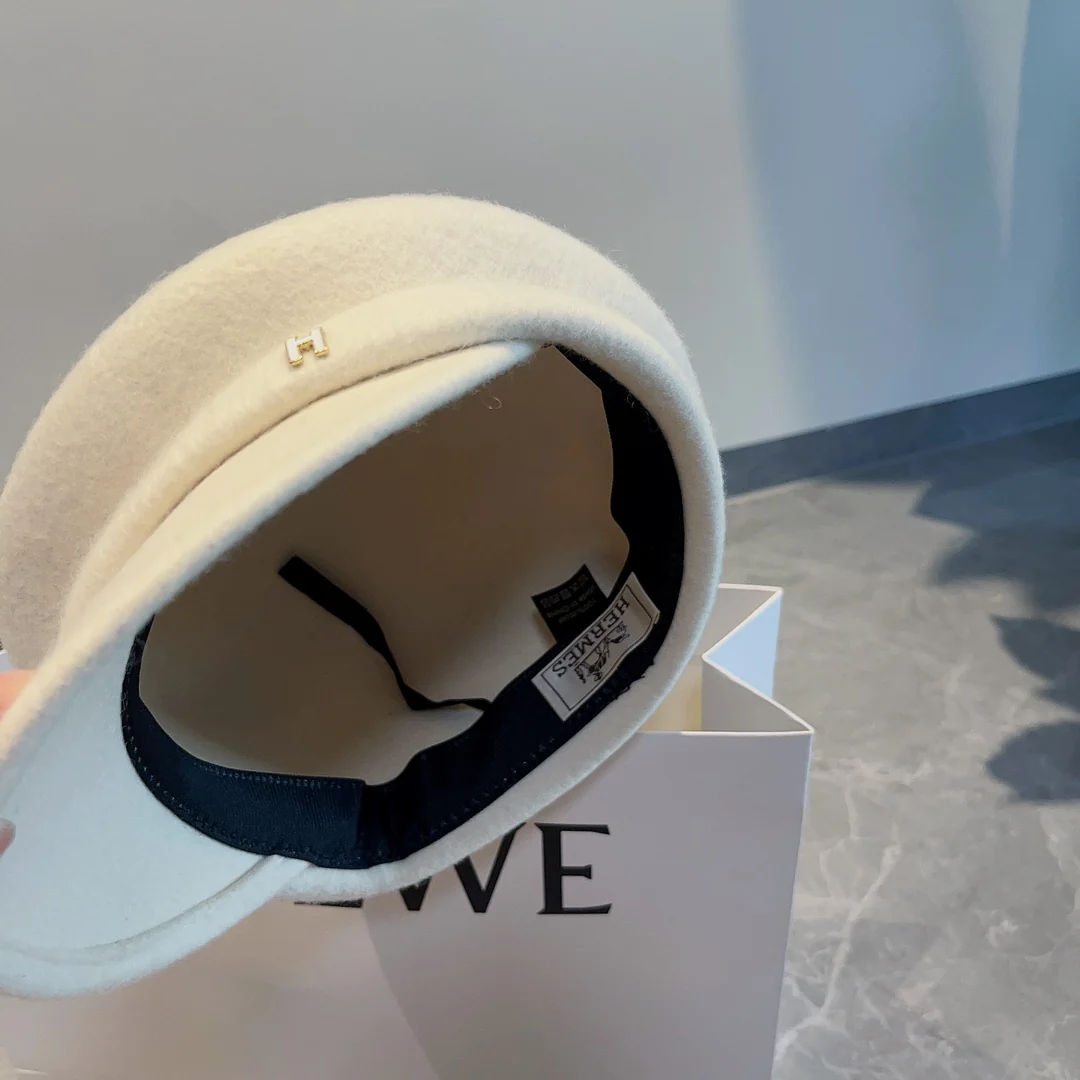 Hermes - Минималистичный шерстяной берет - Белый