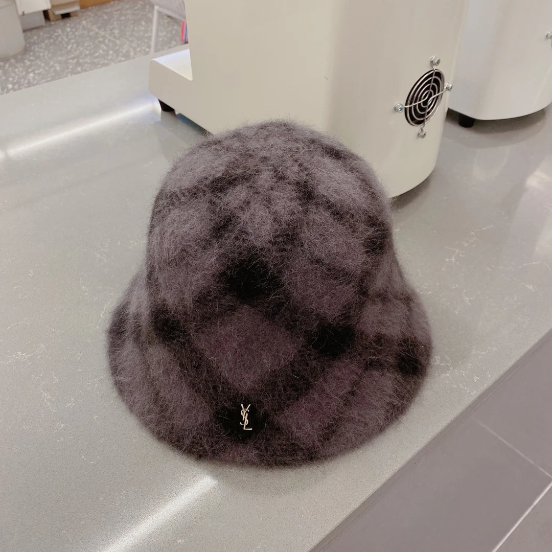 Шляпа рыбака из клетчатой ??шерсти Saint Y.L.