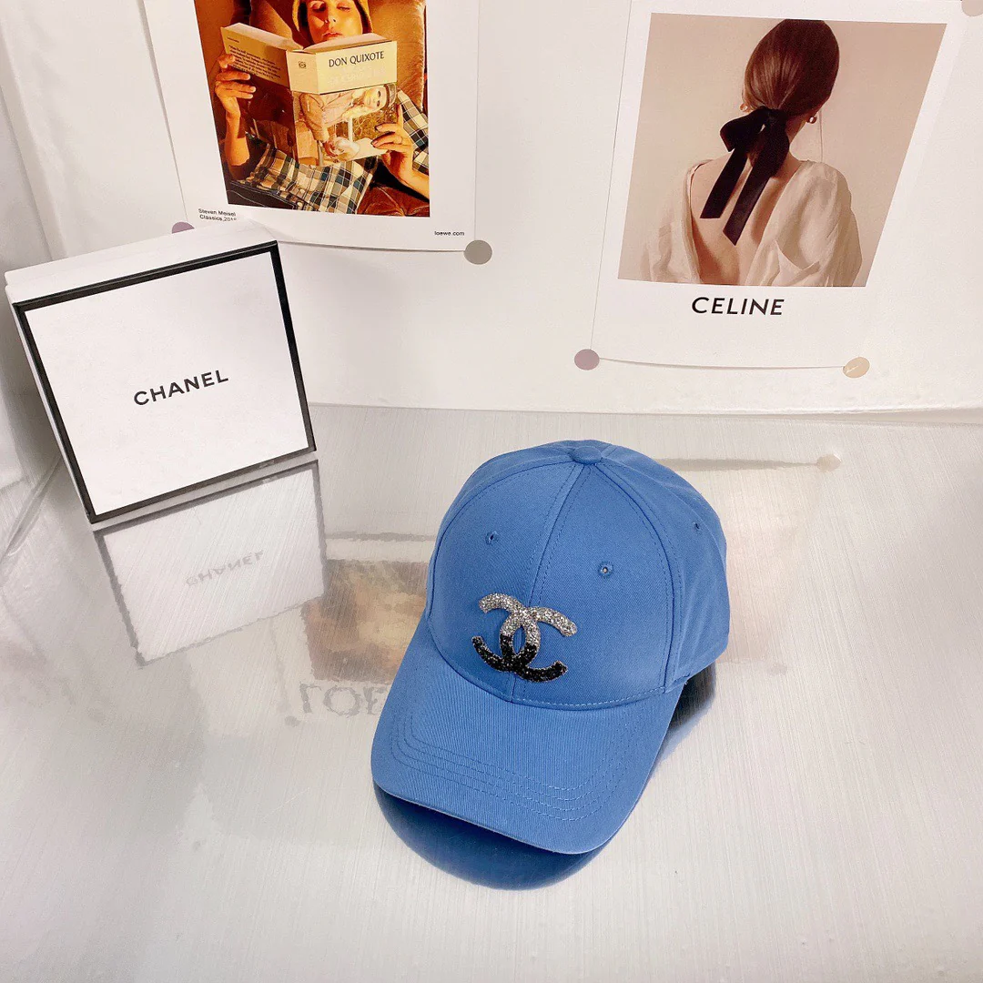 Новинка сезона весна/лето 2022 от Chanel - кепка-?уточка? - синяя