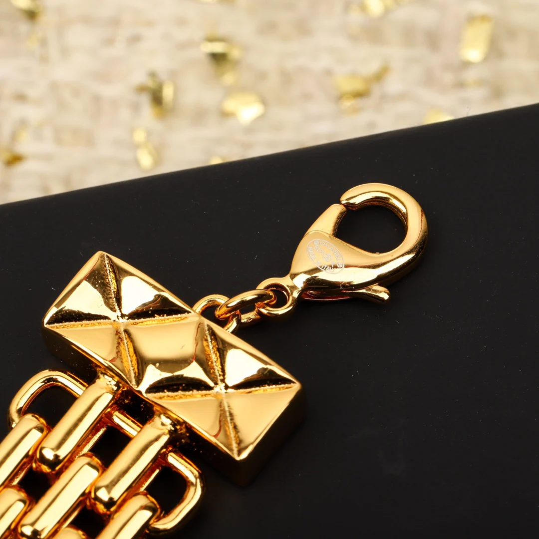 Браслет Chanel 096