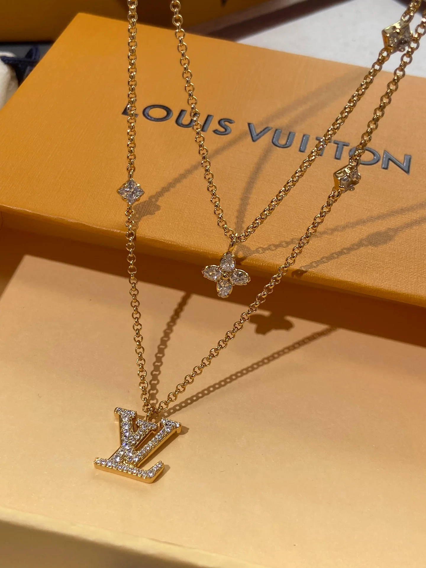 LV-Ожерелье 074