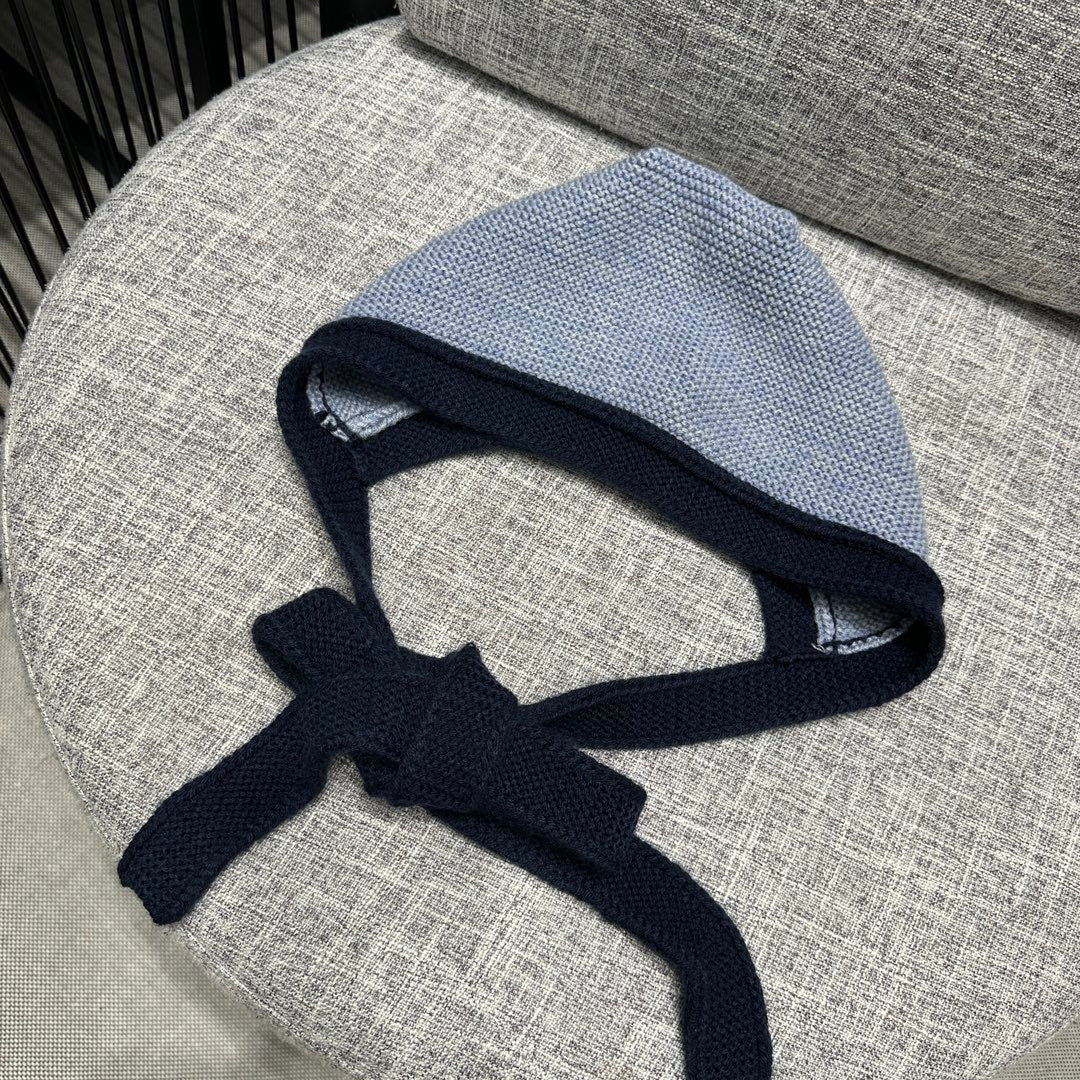 Вязаная шапка Celine Coco Neige из лыжной коллекции - серая.