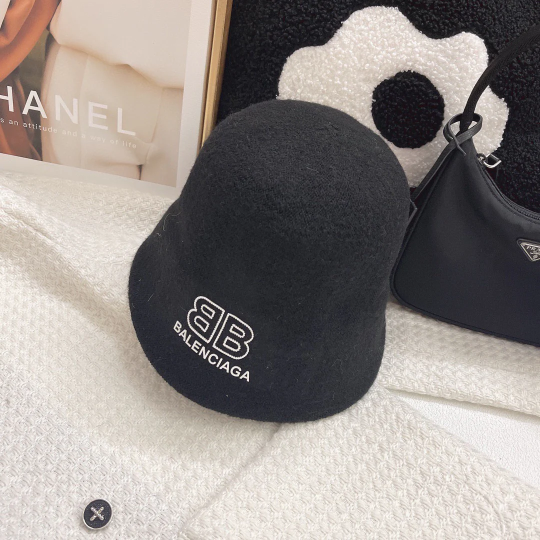 Balenciaga - Шерстяная панама