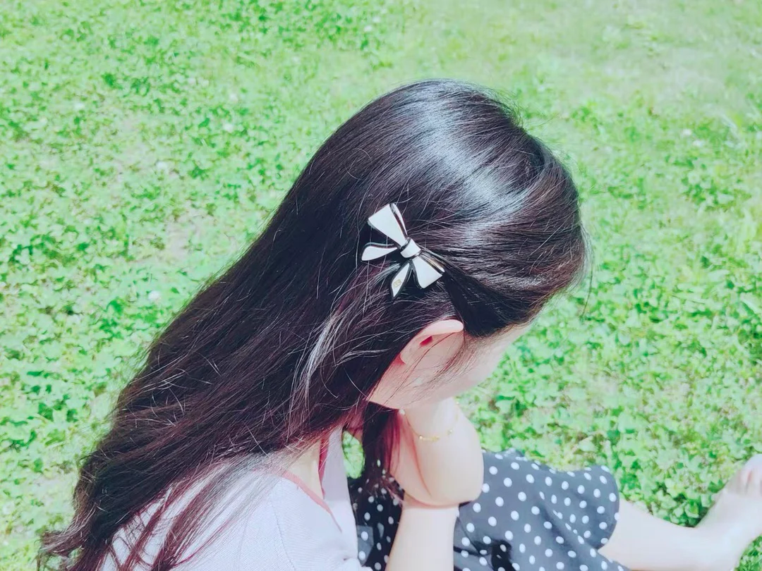 Заколка для волос Chanel 009