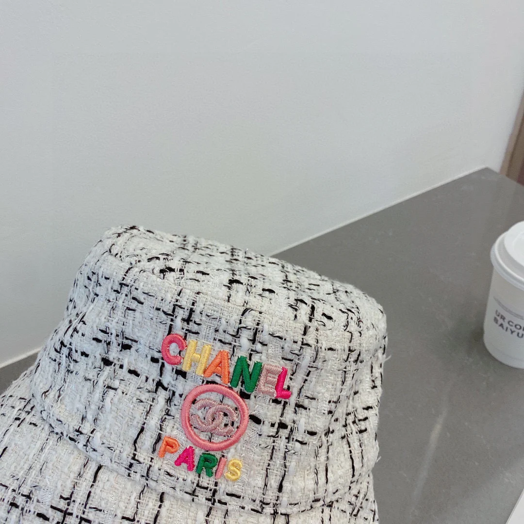 Chanel - Шерстяная рыбацкая шляпа - Белая