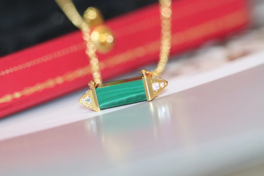 Cartier - Колье - Зеленое 007