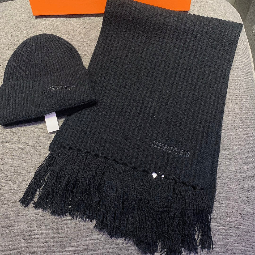 Вязаный кашемировый комплект Hermes с шапкой-бини - черный
