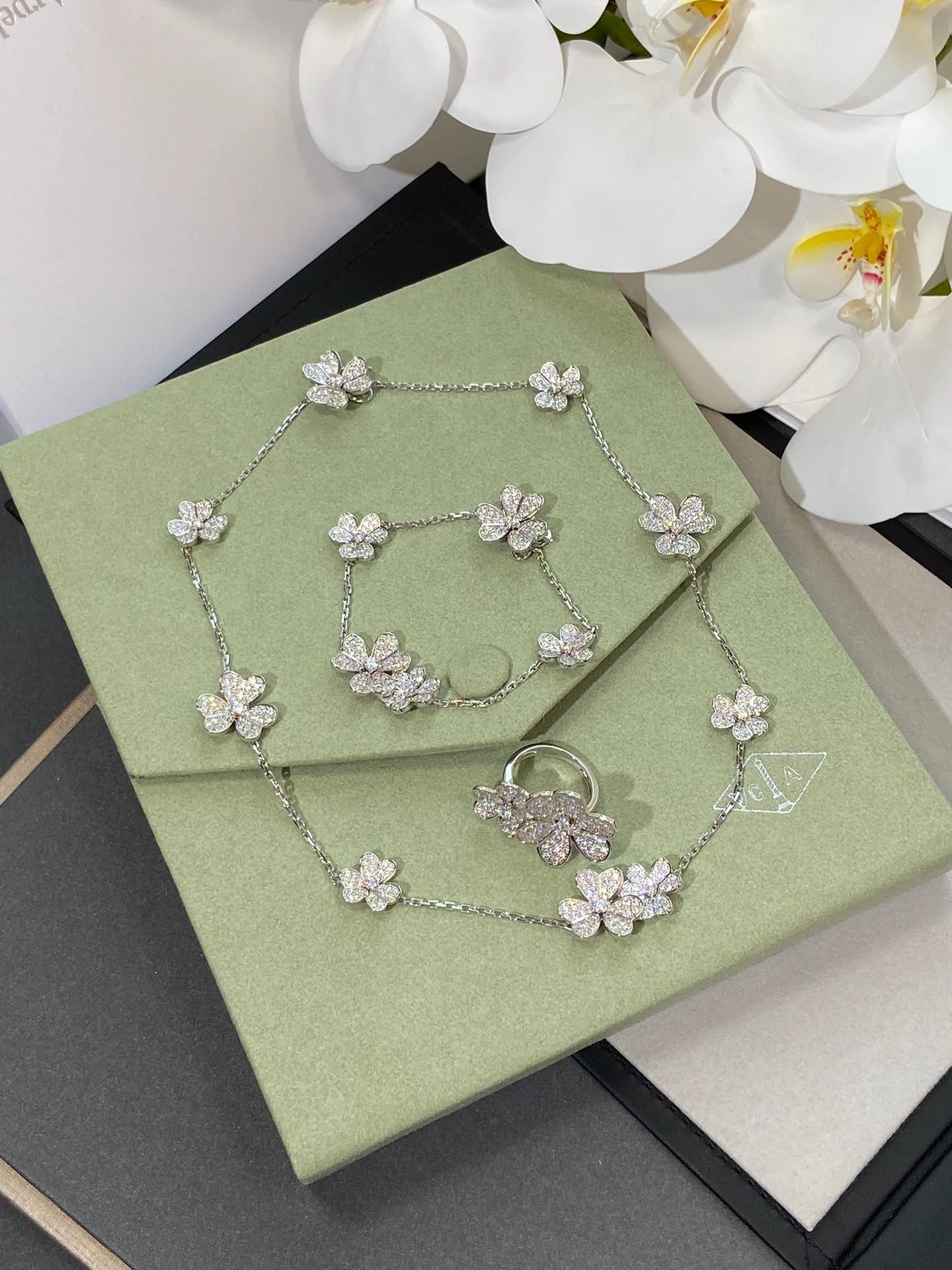 Van Ville - Колье 076