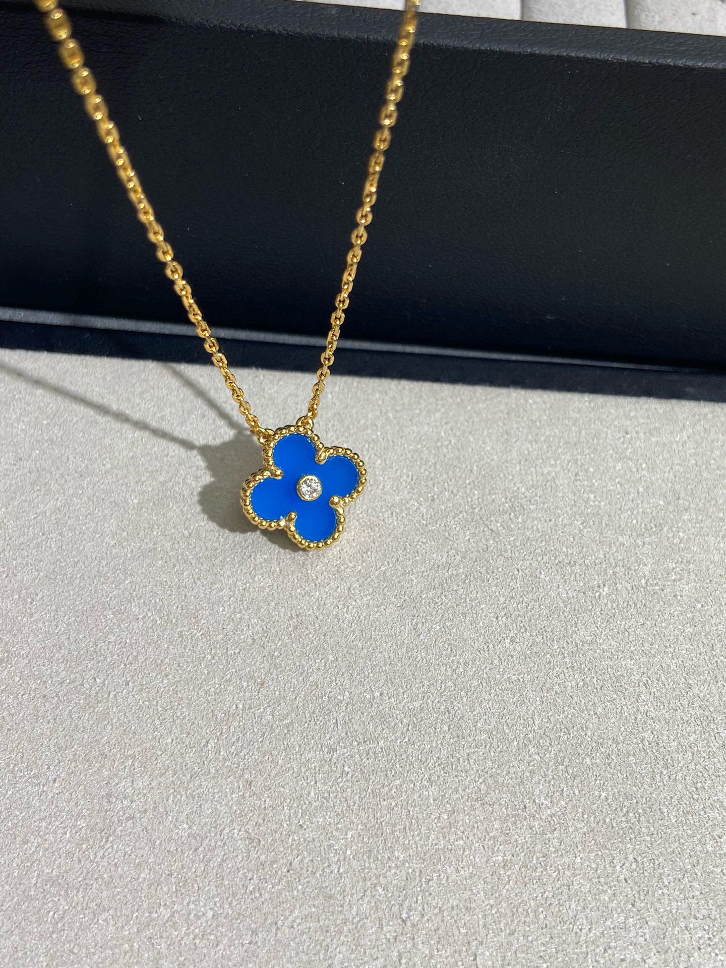 Ван Веккьо - Брошь 012-1