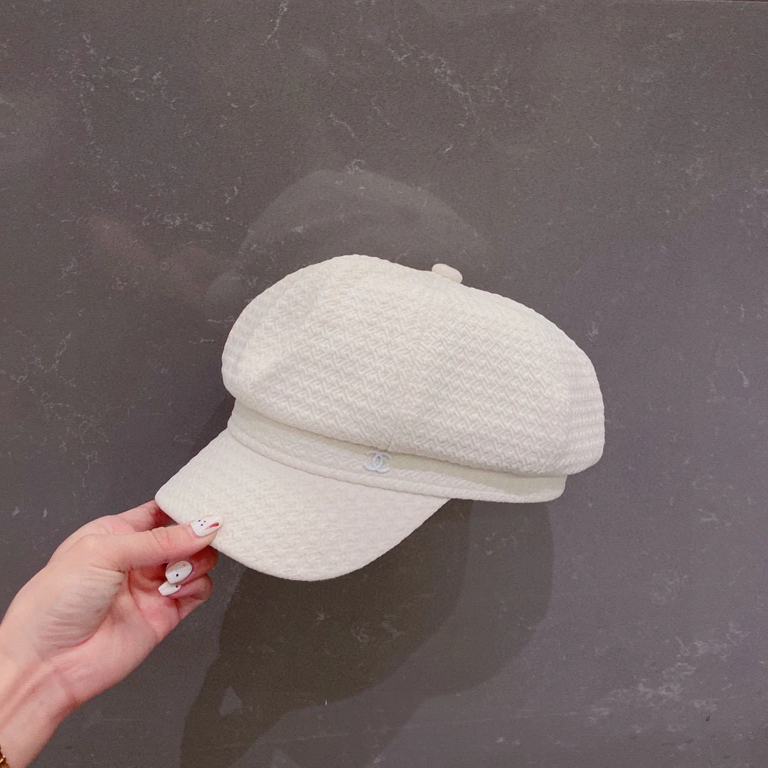 Chanel - Восьмиугольный берет - Белый