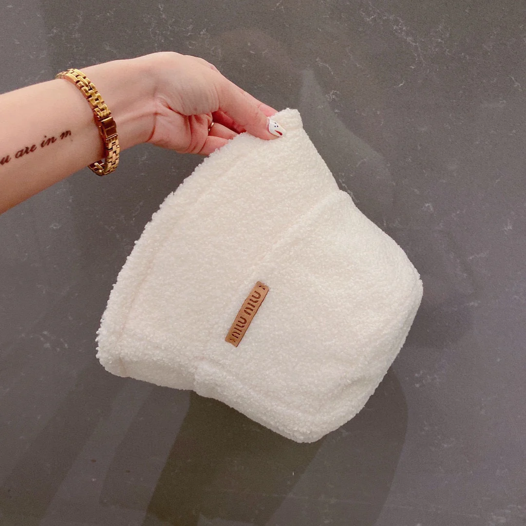 Miu Miu - Рыбацкая шляпа из овечьей шерсти - Белая