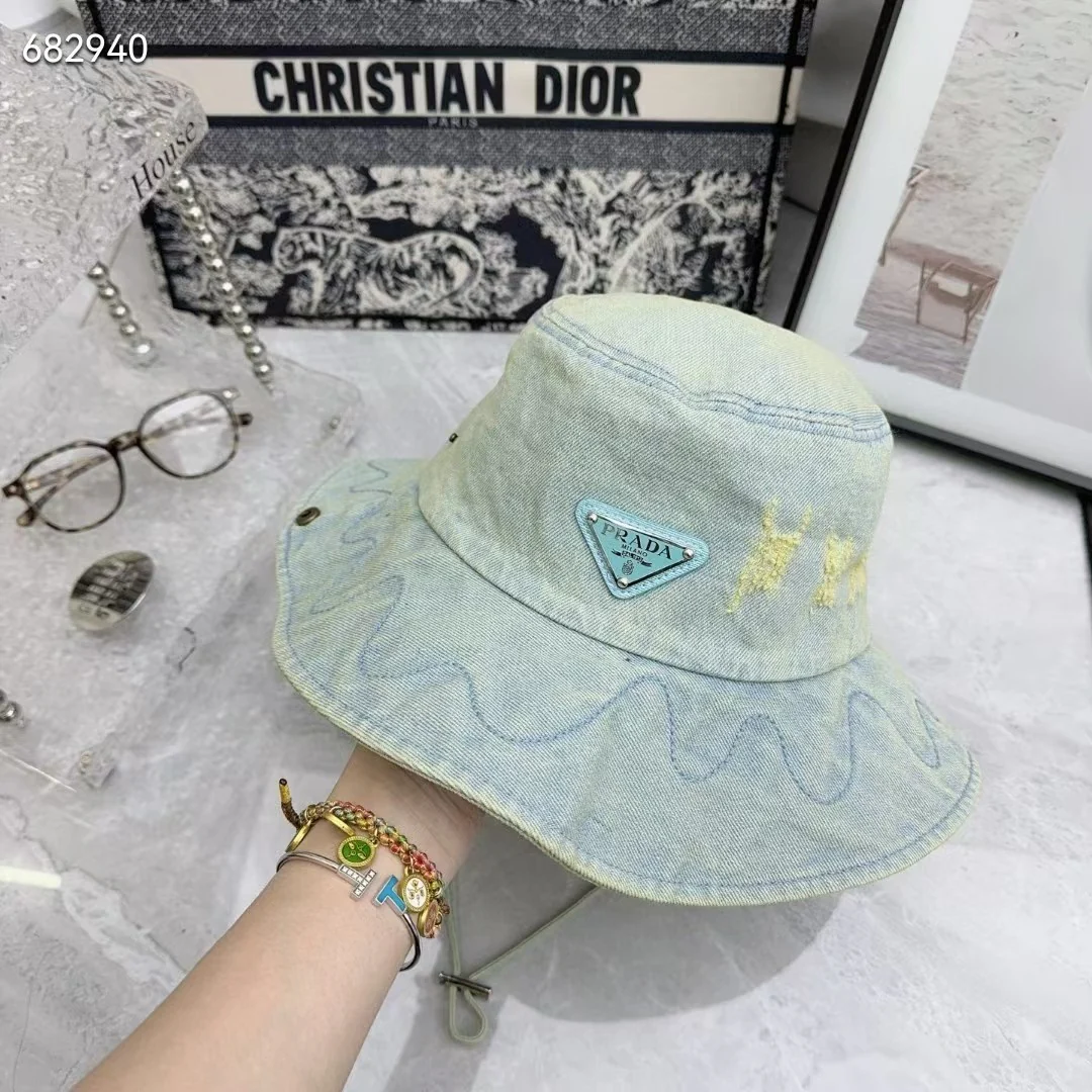 Prada - Панама из выстиранного денима