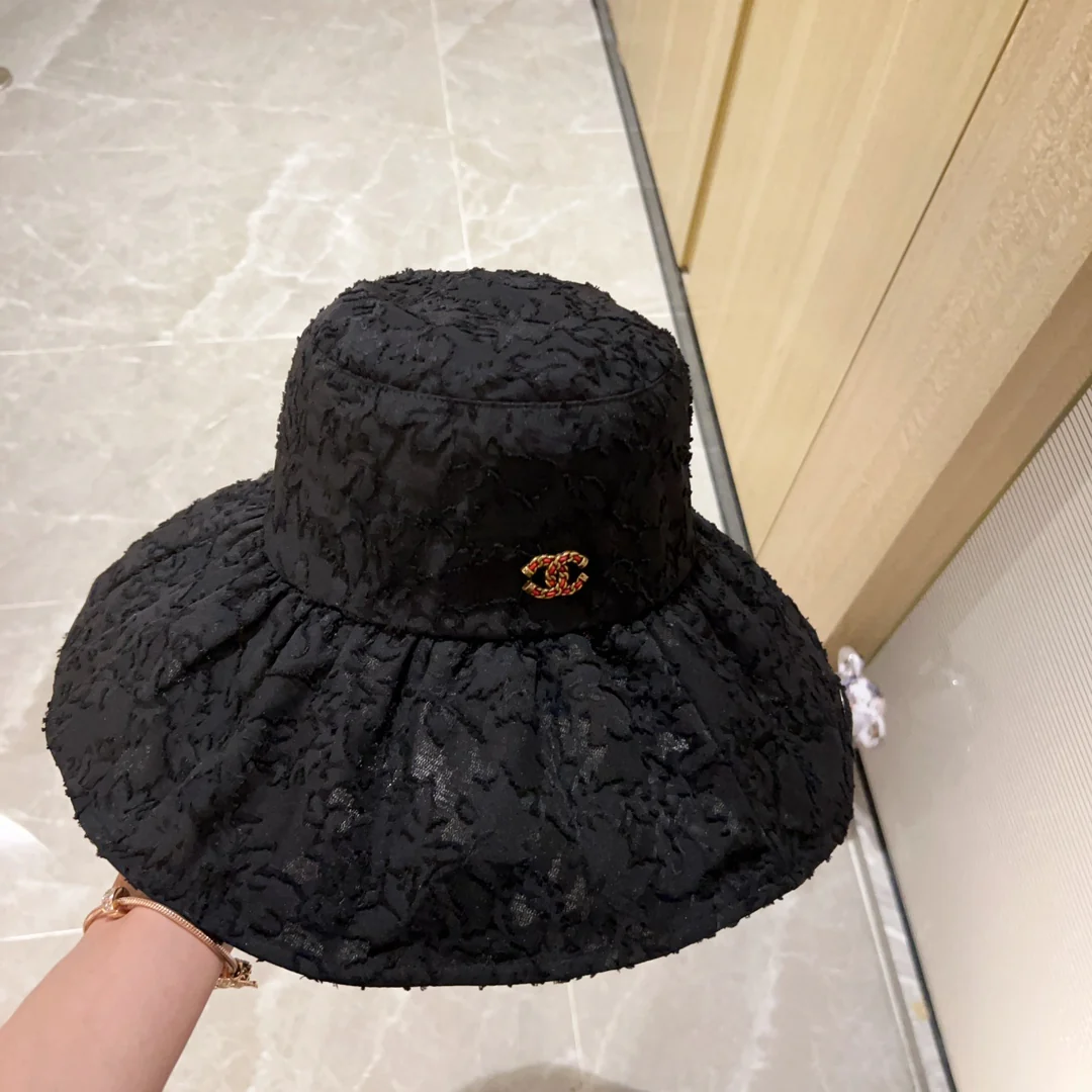 Новинка сезона весна/лето 2023 от Chanel - Складная рыбацкая шляпа - Черная