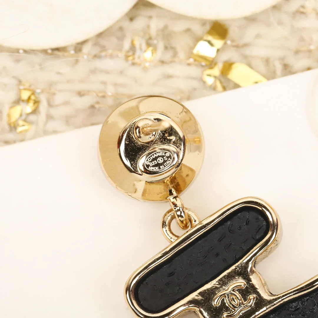 Серьги Chanel 750
