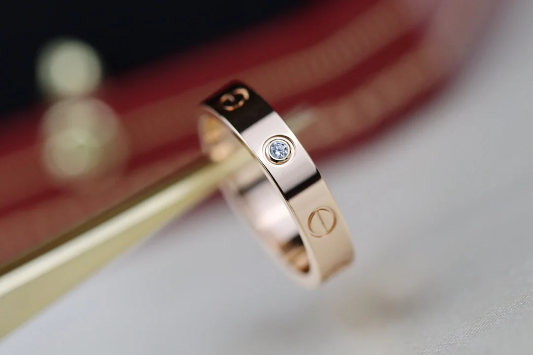 Тонкое кольцо Cartier Love - розовое золото - 3 бриллианта