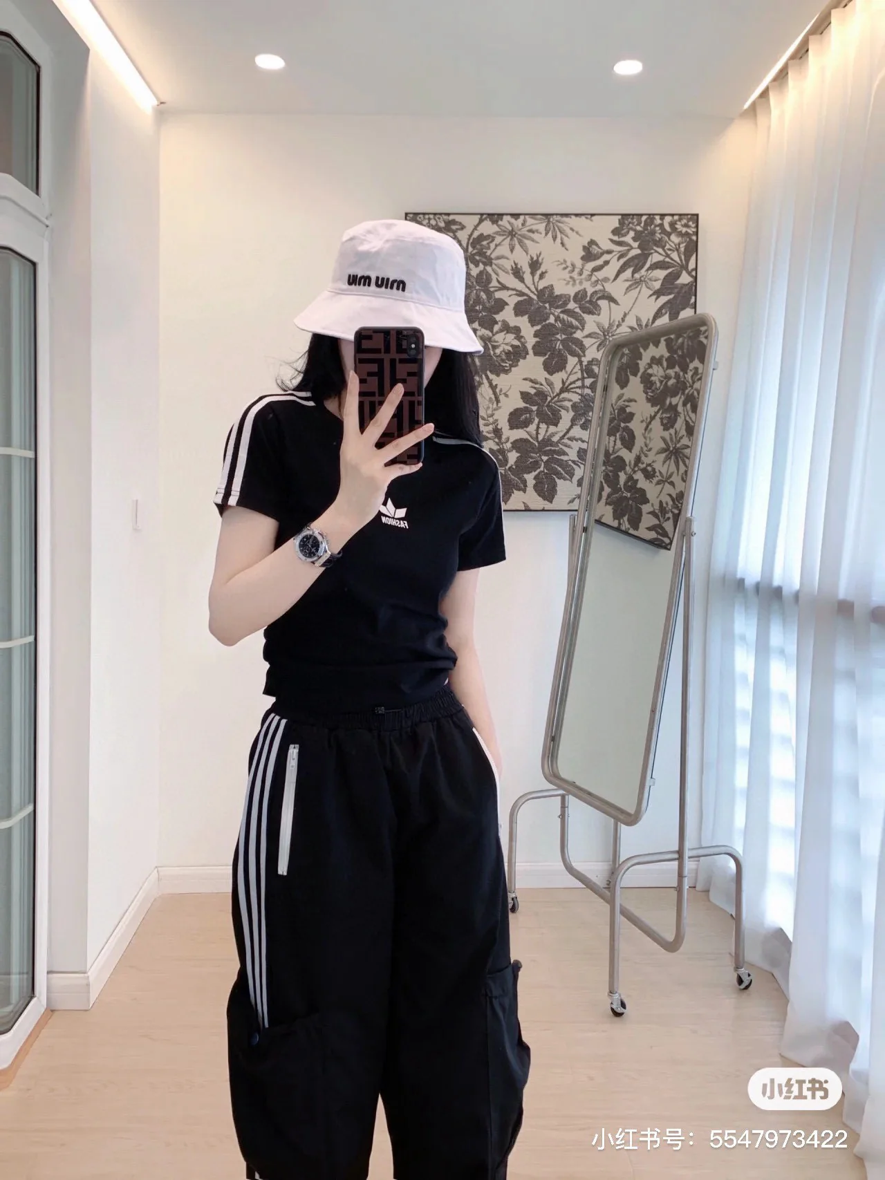 Вышитая рыбацкая шляпа Miu Miu - белая