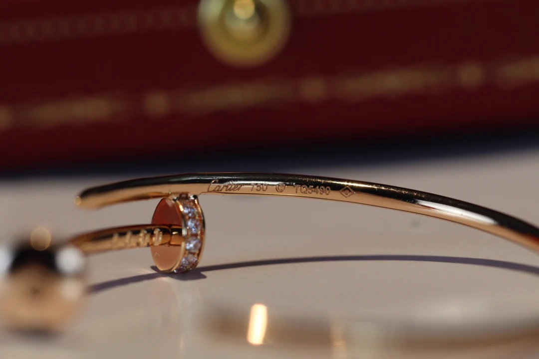 Cartier - Серьги-гвоздики - С половиной бриллианта