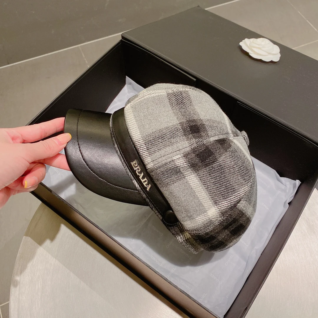 Кепка Prada Check Duckbill Military Cap - черная