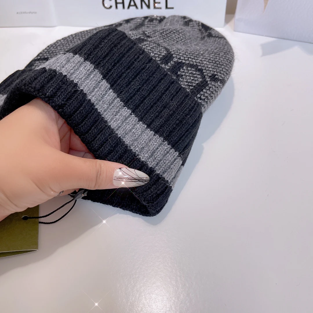 Gucci - Вязаная шапка на резинке - Черно-серая