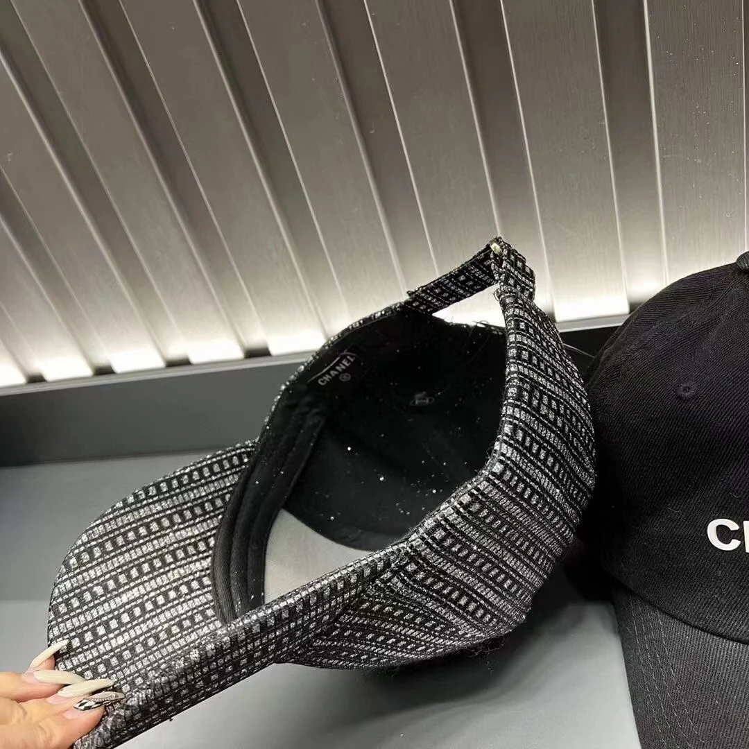 Chanel - Кепка-?утиный клюв? - 1