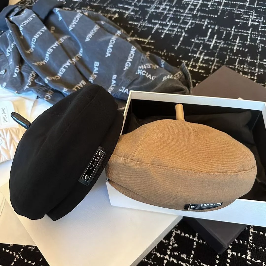 Prada - берет из коллекции осень/зима