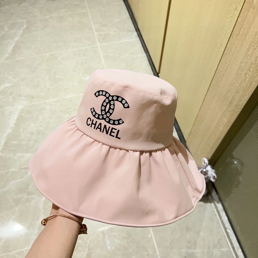 Новая высококлассная рыбацкая шляпа Chanel с широкими полями, розовая, 2023 год.
