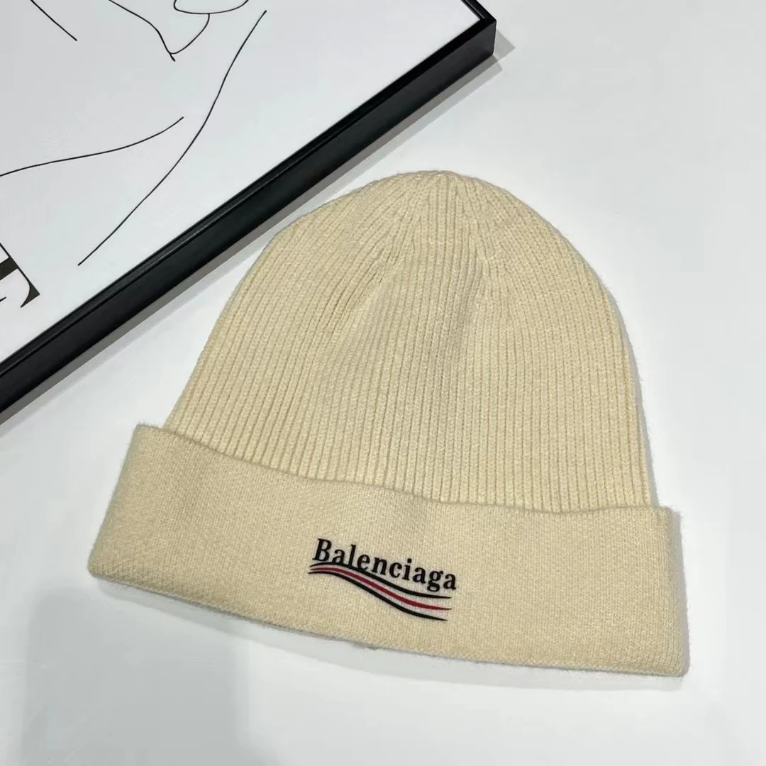 Balenciaga - Шерстяная вязаная шапка