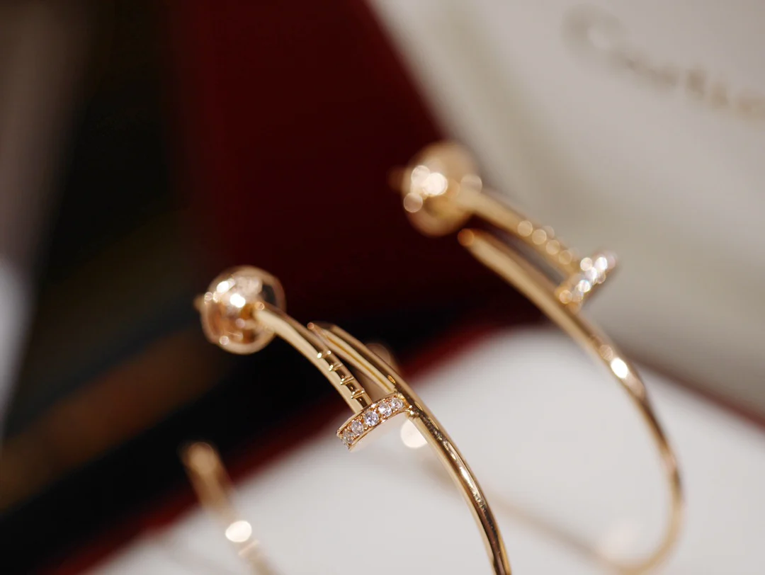 Cartier - Серьги-гвоздики - С половиной бриллианта